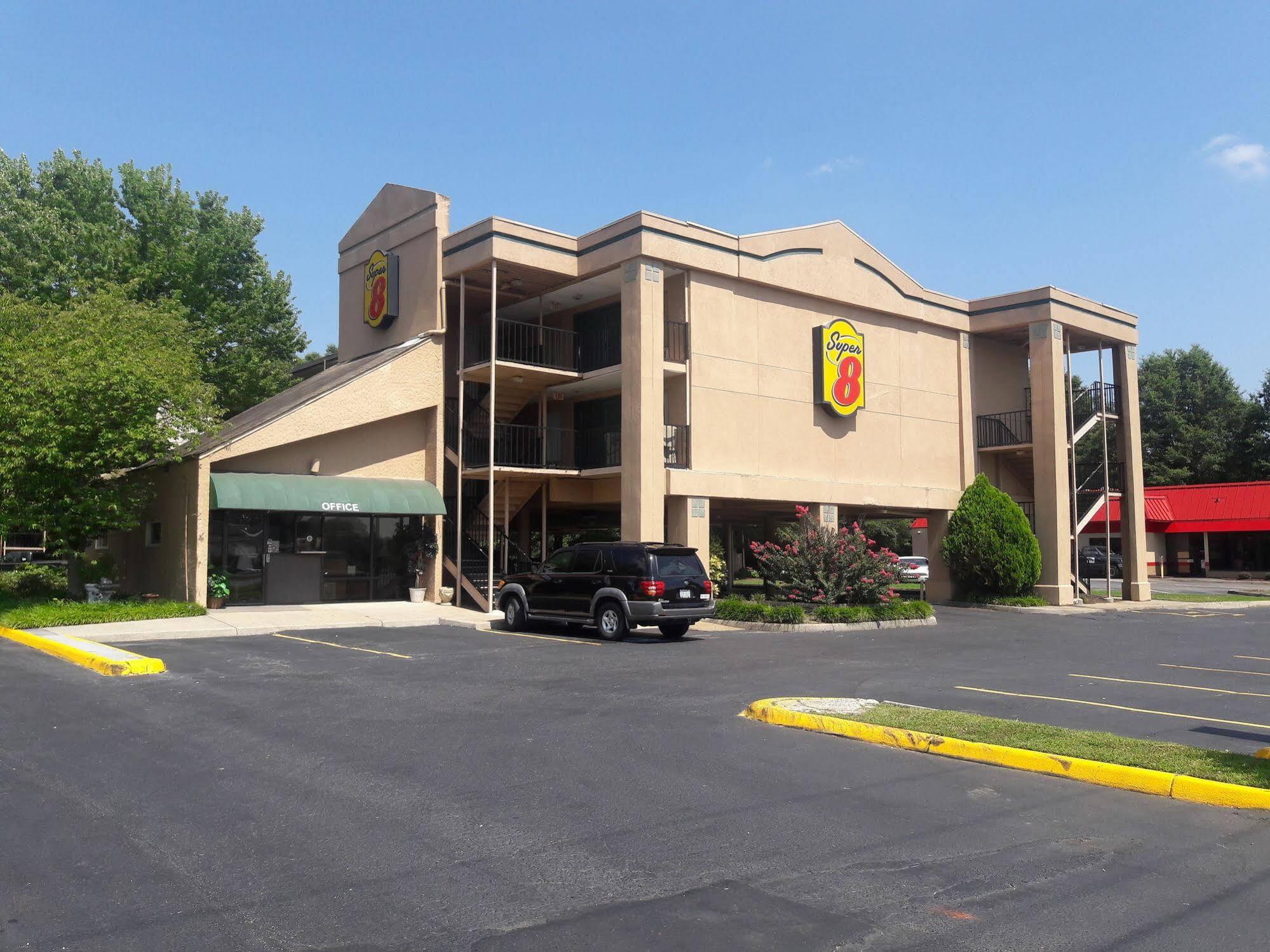 Super Inn Williamsburg Exterior photo